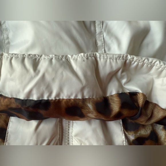 Laundry by Shelli Segal white puffer coat size Detachable belt hood and neck fur - Picture 10 of 13